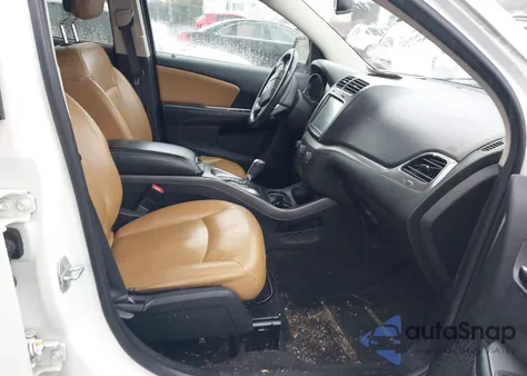 2016 Dodge Journey Crossroad Plus z USA, uszkodzony, nr VIN 3C4PDDGGXGT142740